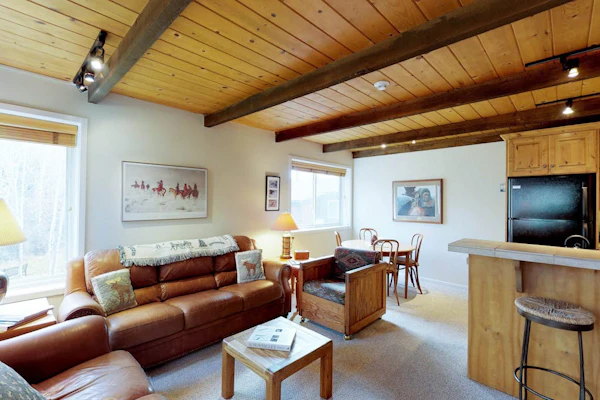 Bright Condo Less than a Mile to Ski Lifts, Pool, Tennis