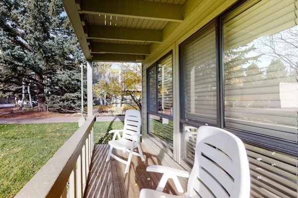 Comfy condo with WiFi & washer/dryer - near Dollar Mountain & downtown