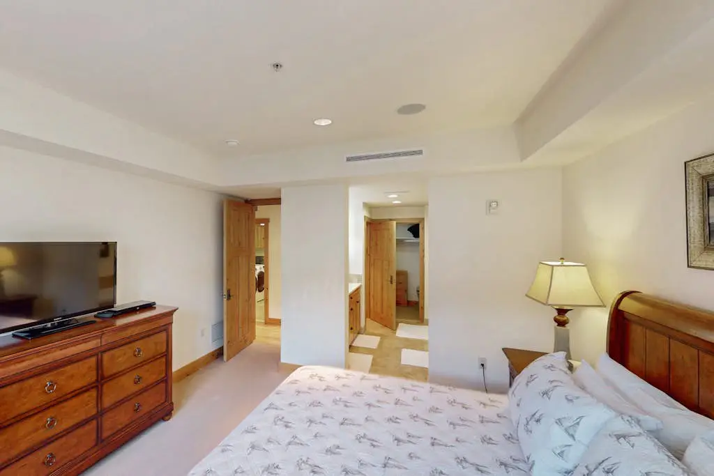 Elkhorn Springs Retreat