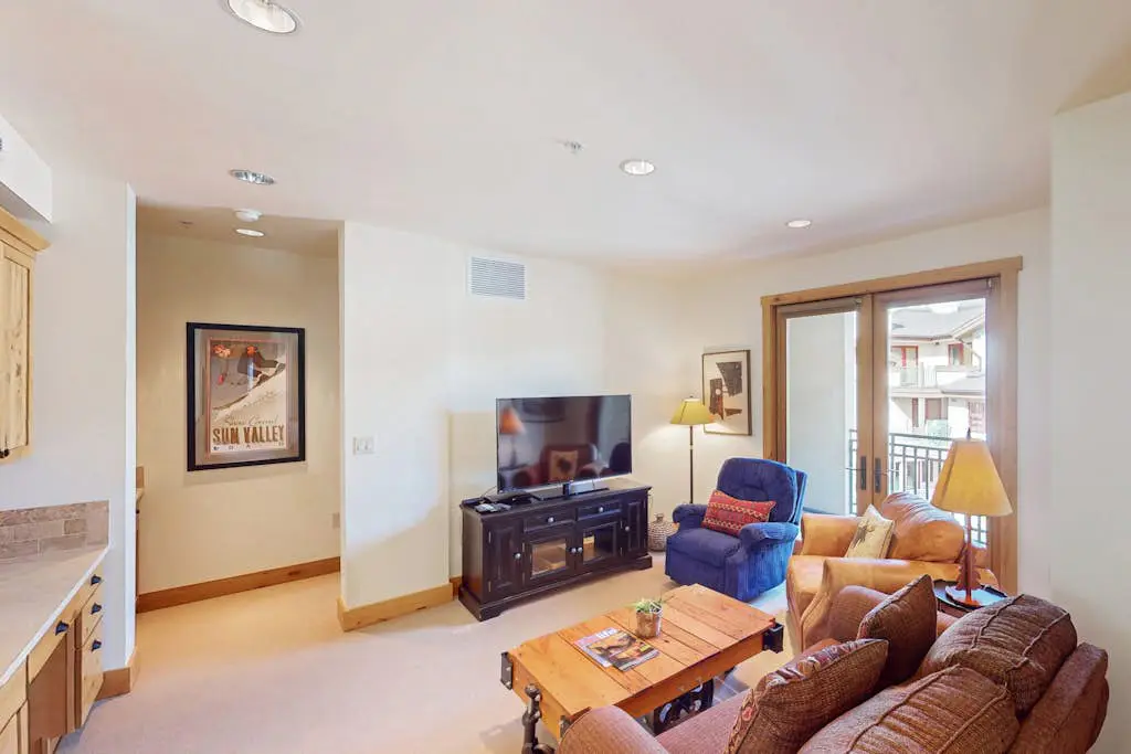 Elkhorn Springs Retreat