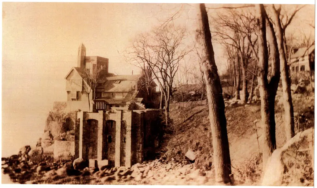 Point Radio Cottage