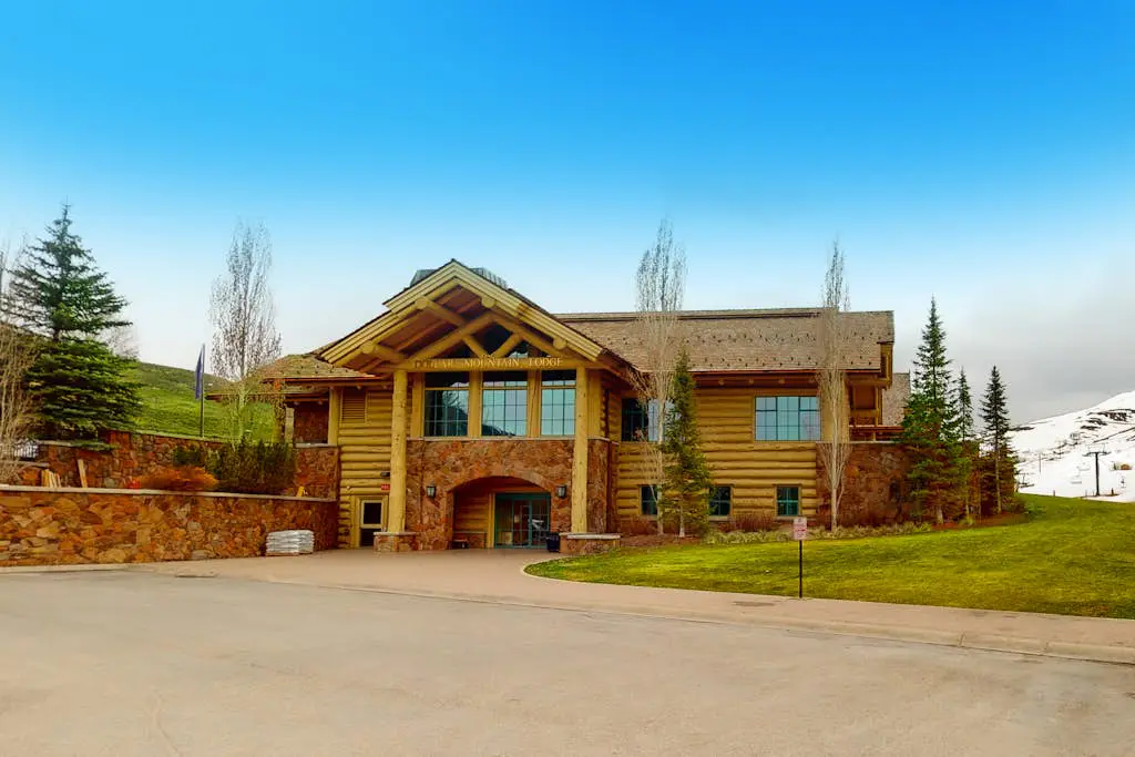 The Mountain Modern Escape