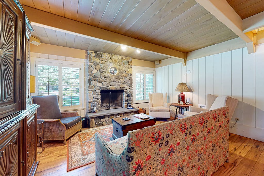 Villager Retreat | Condo in Sun Valley with a wood-burning fireplace