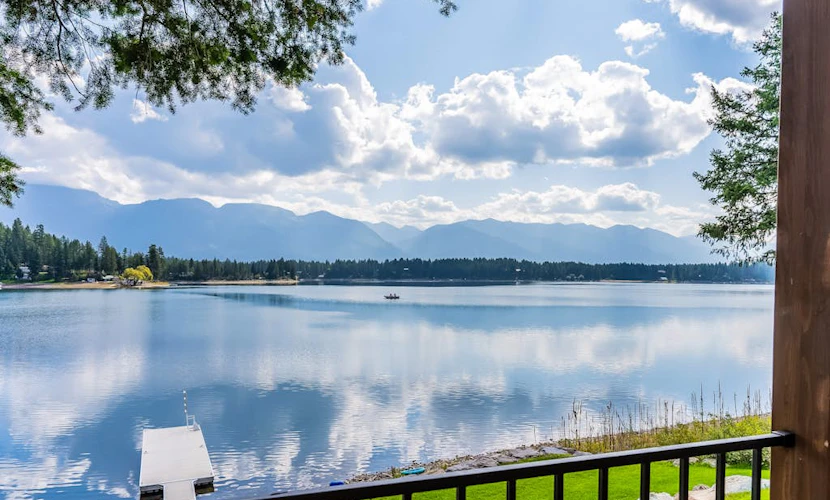 Waterfront home on Echo Lake with dock, amazing view, deck & washer/dryer