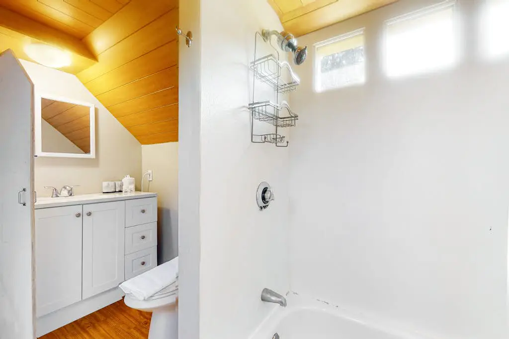Black Cove Cottage