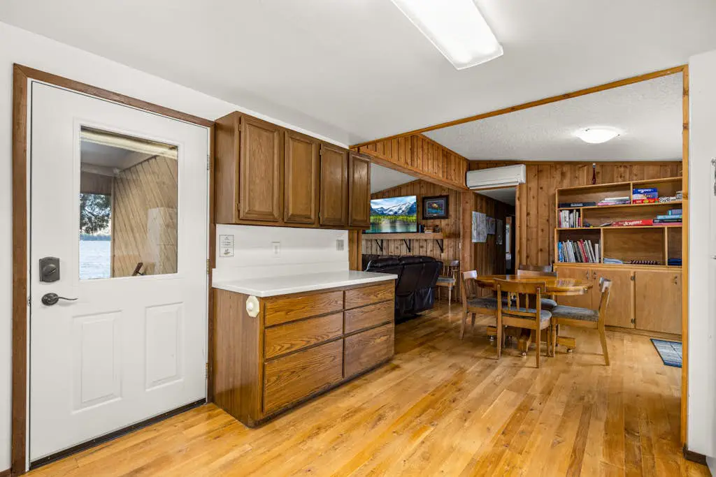 The Meadowlark Cabin