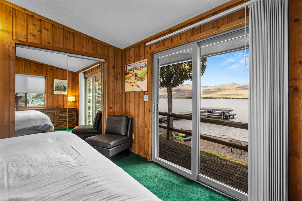 The Meadowlark Cabin