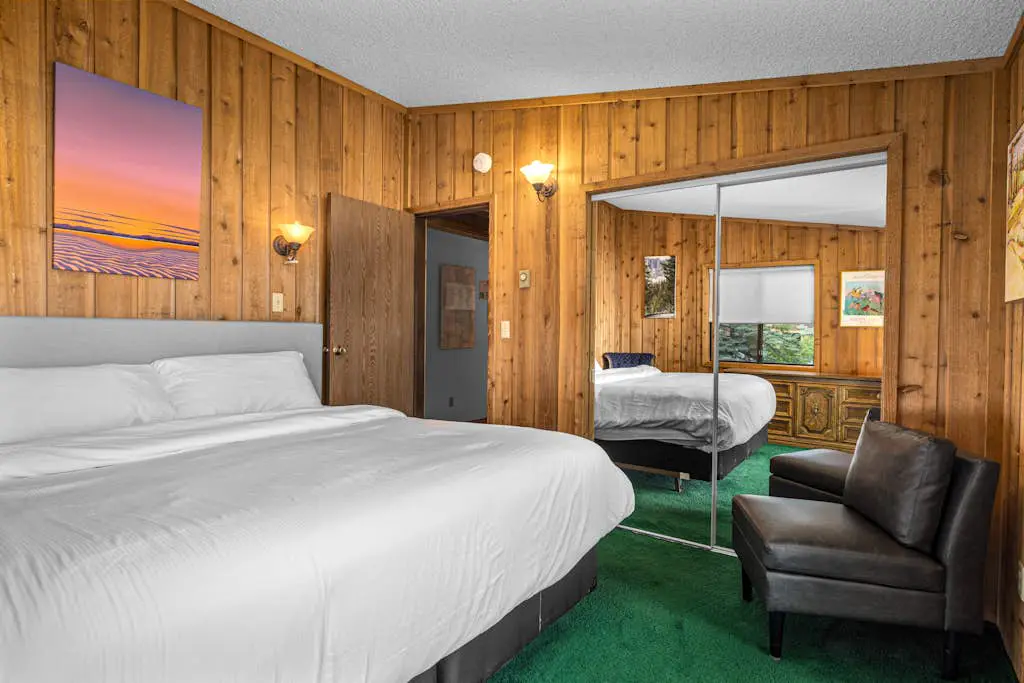 The Meadowlark Cabin