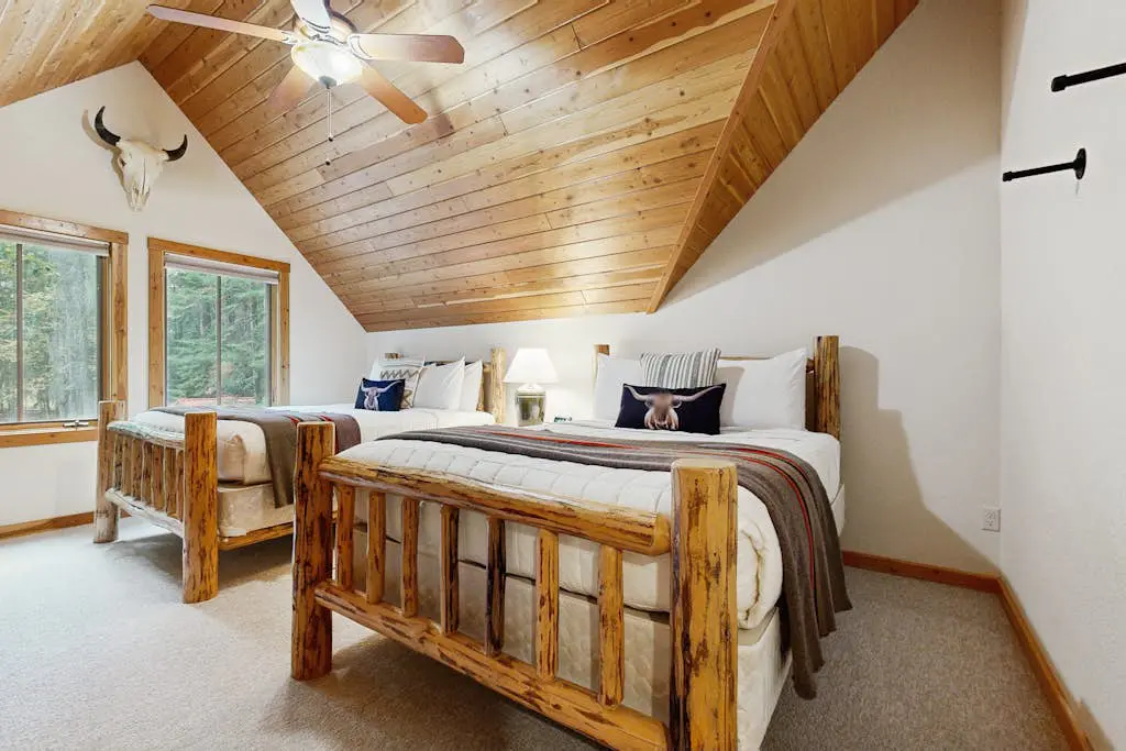 Deer Pine Cabin