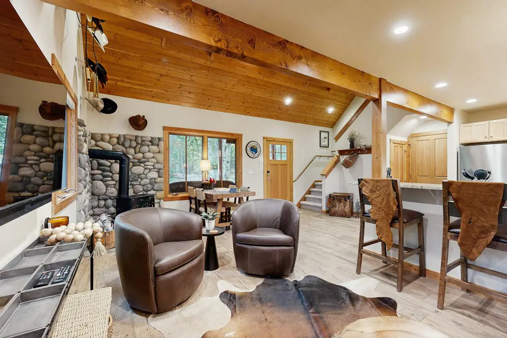 Deer Pine Cabin