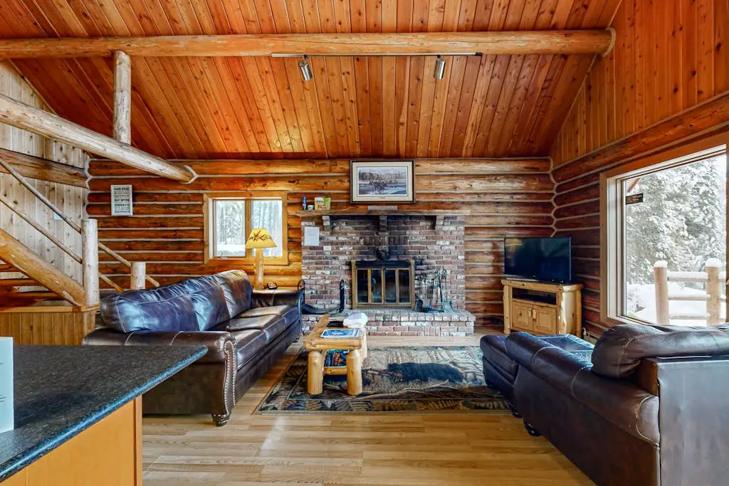 Blacktail Cabin
