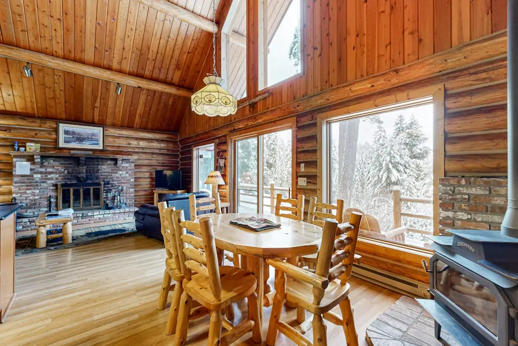 Blacktail Cabin