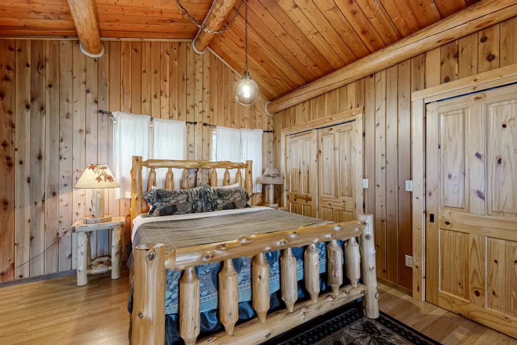 Blacktail Cabin
