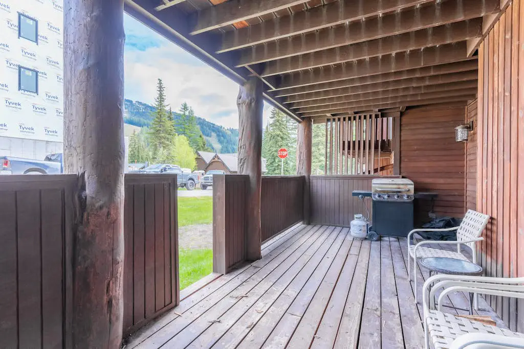 Big Mountain Getaway with Trail/Slope Access