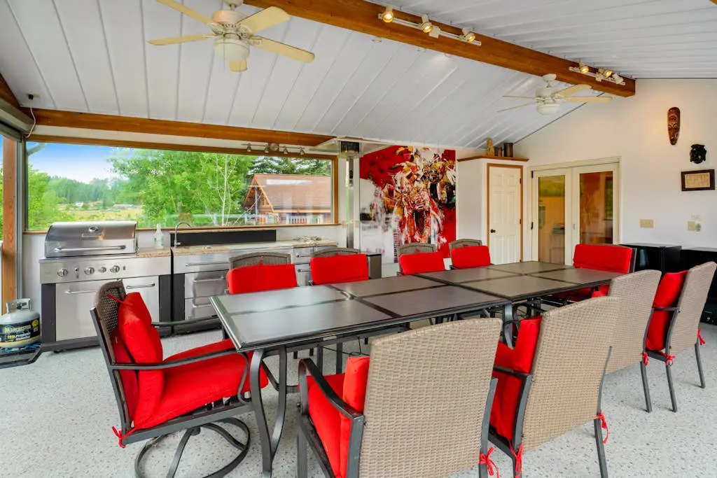 Lazy K on Peaceful Bay - Lake House