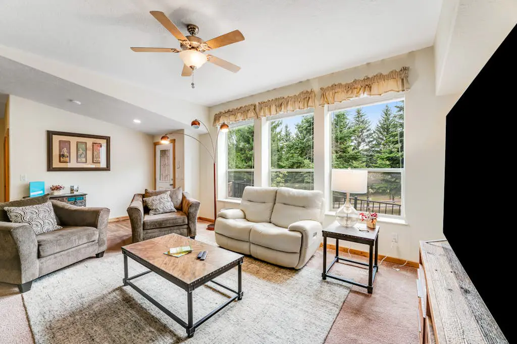 Lazy K on Peaceful Bay - Full Property