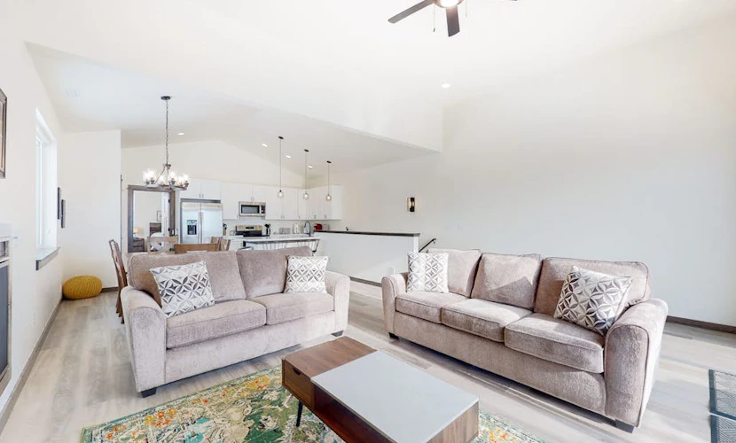Charming home with mountain view, fireplace, balcony, & washer/dryer