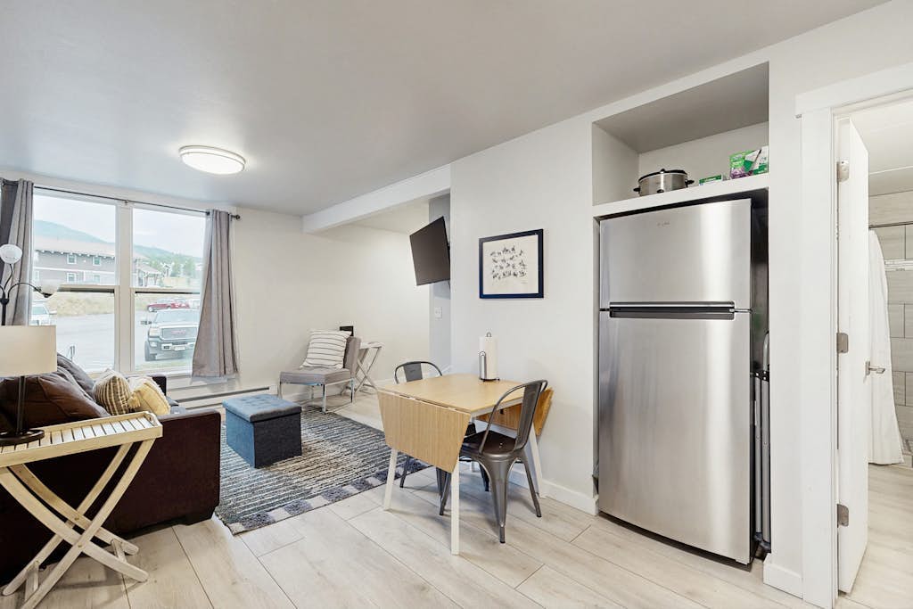 Modern Condo 0.3 Miles from Big Sky Resort – Walk to Lifts, Dining & More!