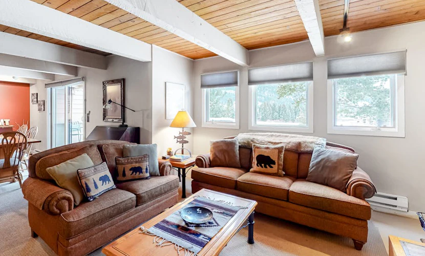Mountain-view condo with hot tub & pool access - walk to Town Center