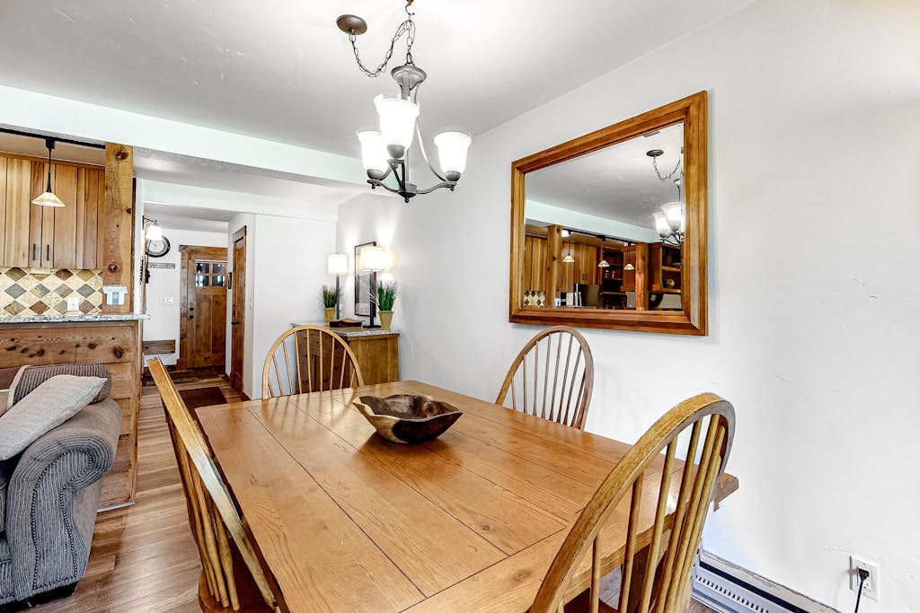 Beautiful condo near hikes, restaurants & Jackson Hole Mountain Resort