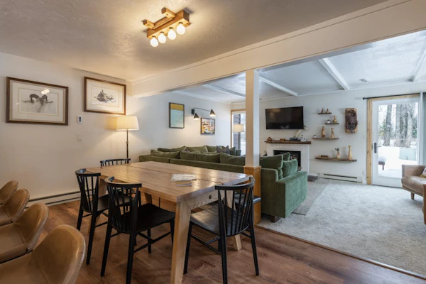 Inviting condo with mountain views, great location & fireplace
