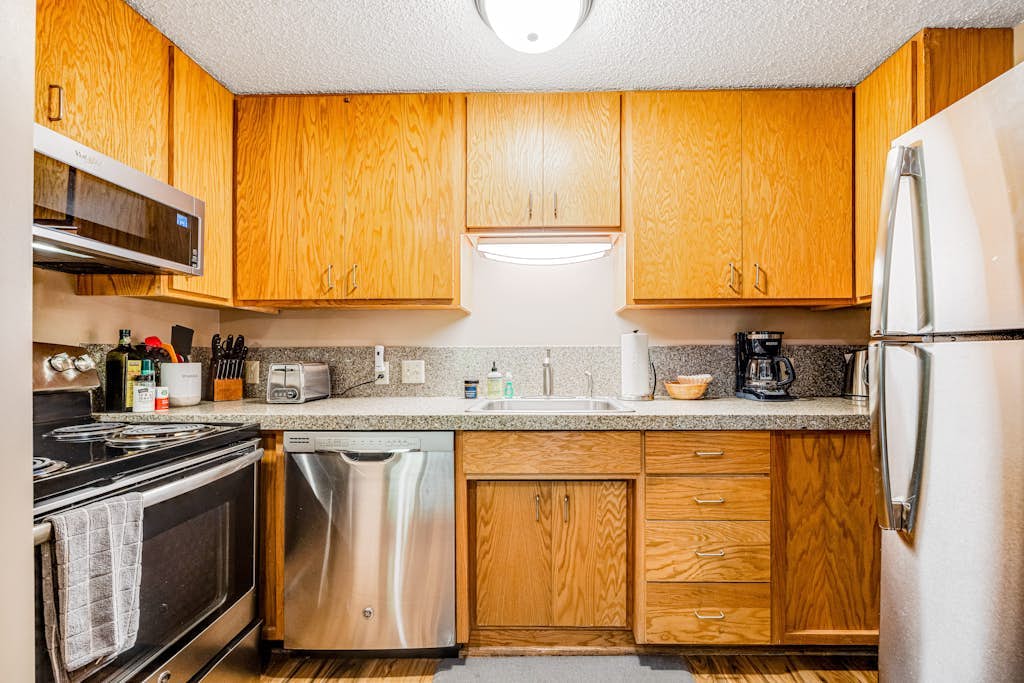 Inviting condo in the heart of Teton Village w/deck, shared pool/hot tub, tennis