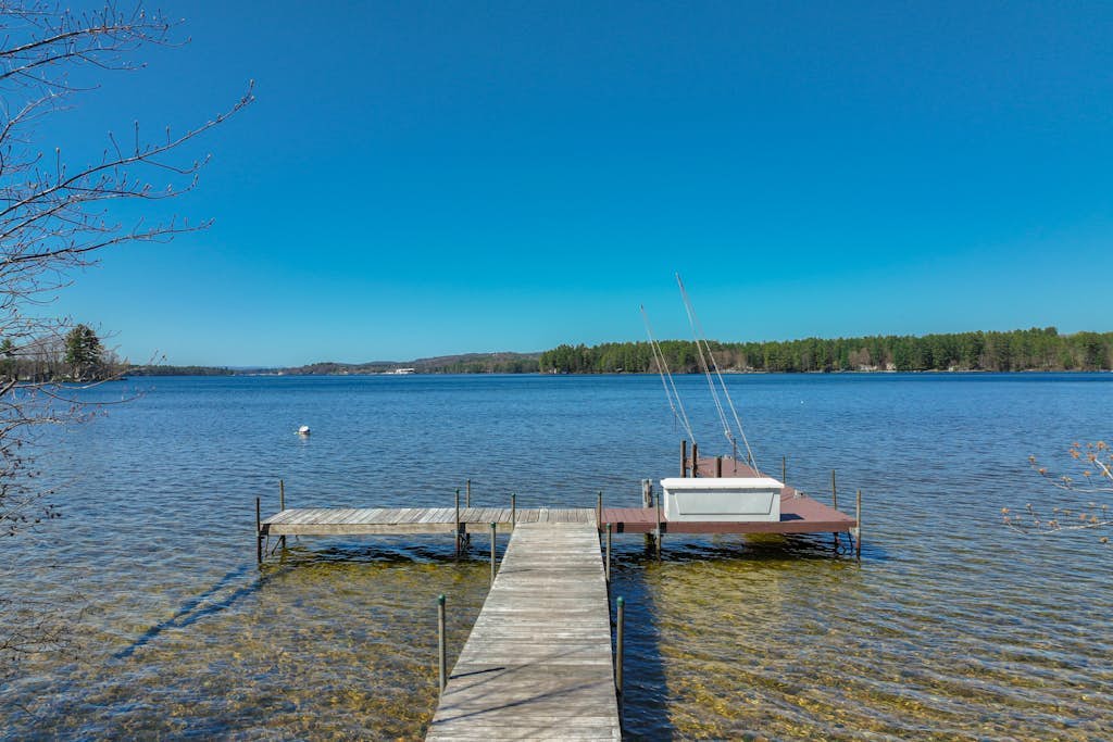 Summer Fun, Lake View, Firepit, Outdoor grilling, walk to the lake