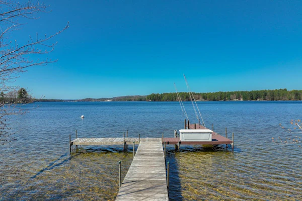 Summer Fun, Lake View, Firepit, Outdoor grilling, walk to the lake