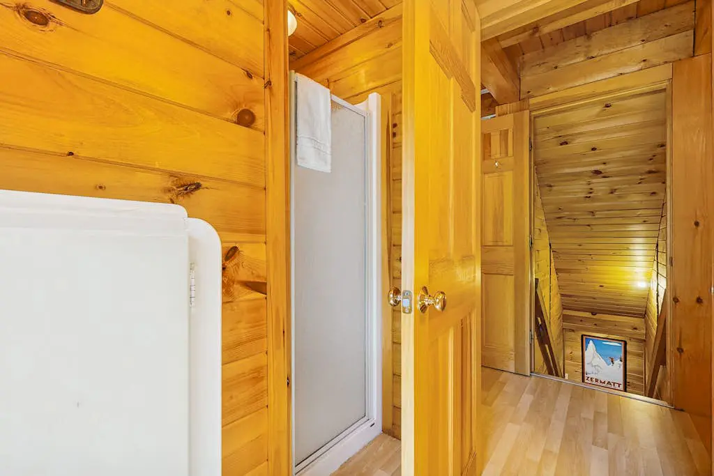 The Moose Cabin
