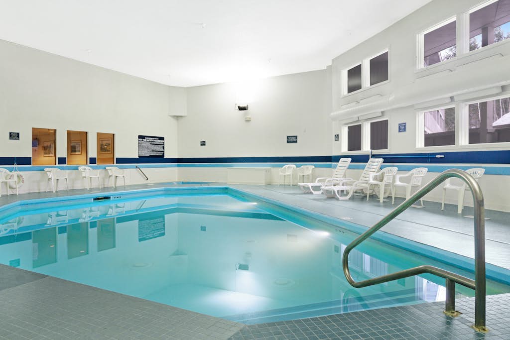Ski-in/ski-out condo with shared pool & hot tub - steps away from ski lift