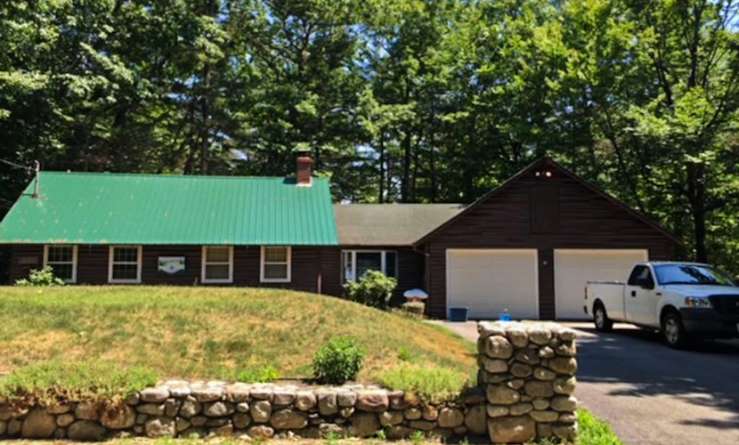 Private waterfront cabin with large deck, private dock, kayaks & gas grill