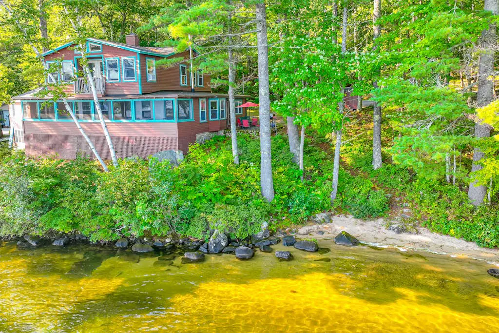 Lakefront Retreat