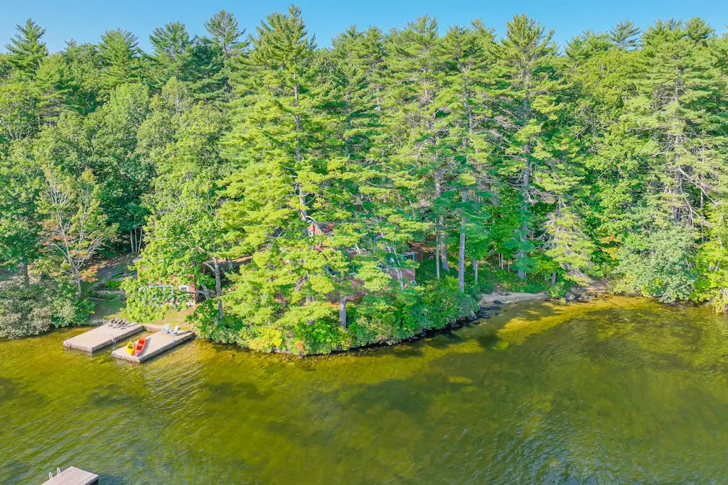 Lakefront Retreat
