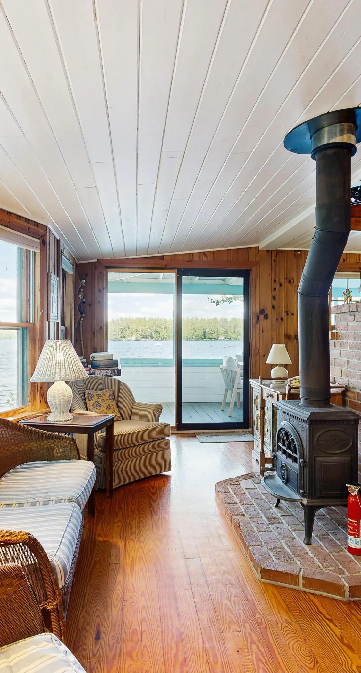 Lakefront Retreat