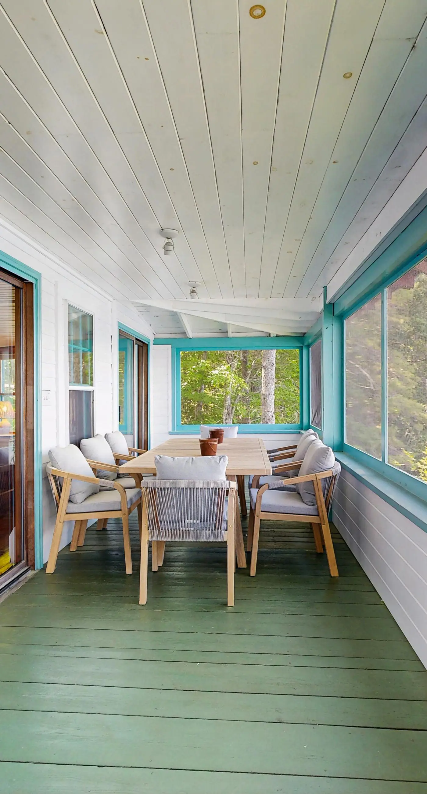 Lakefront Retreat
