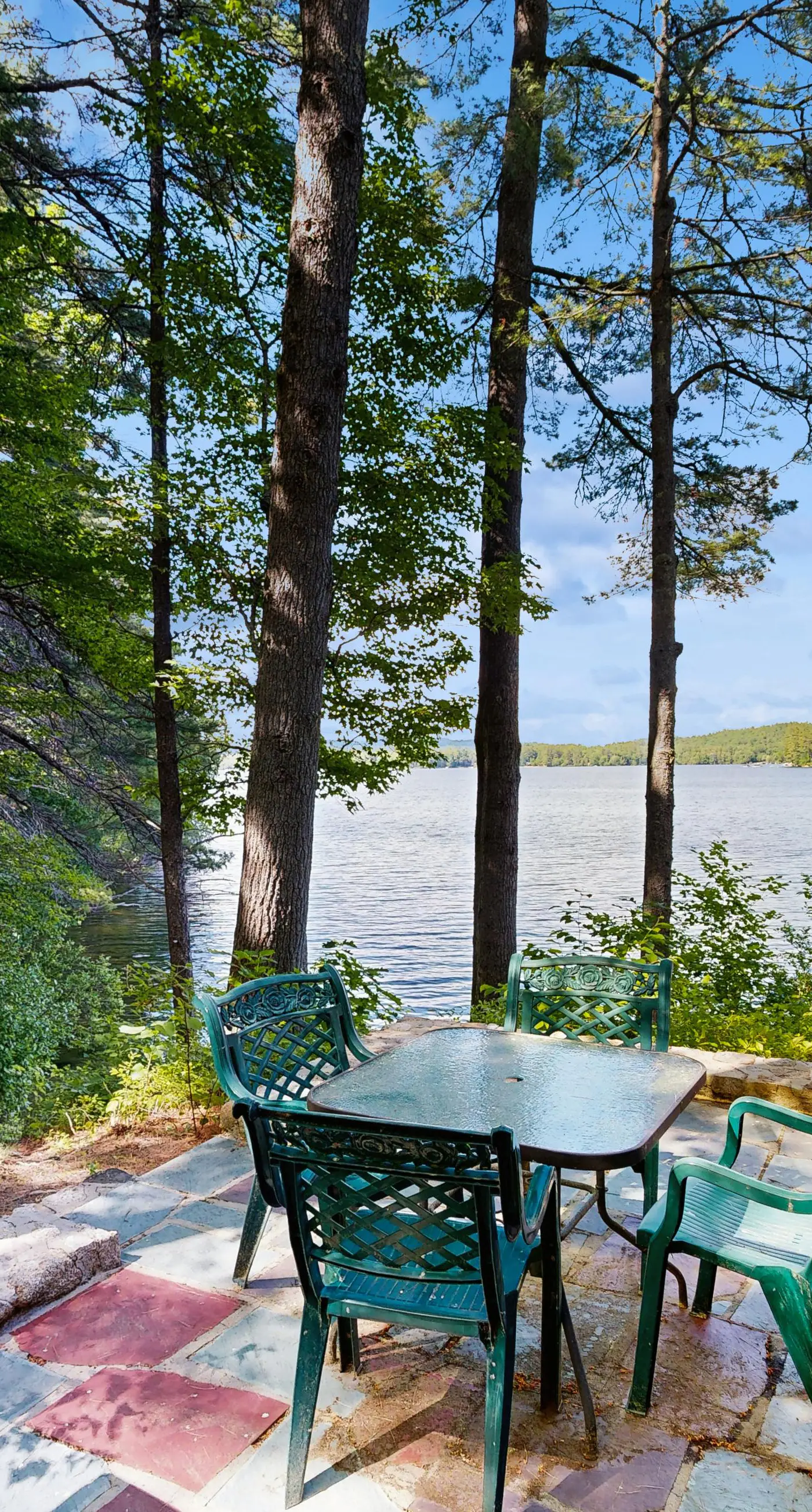 Lakefront Retreat