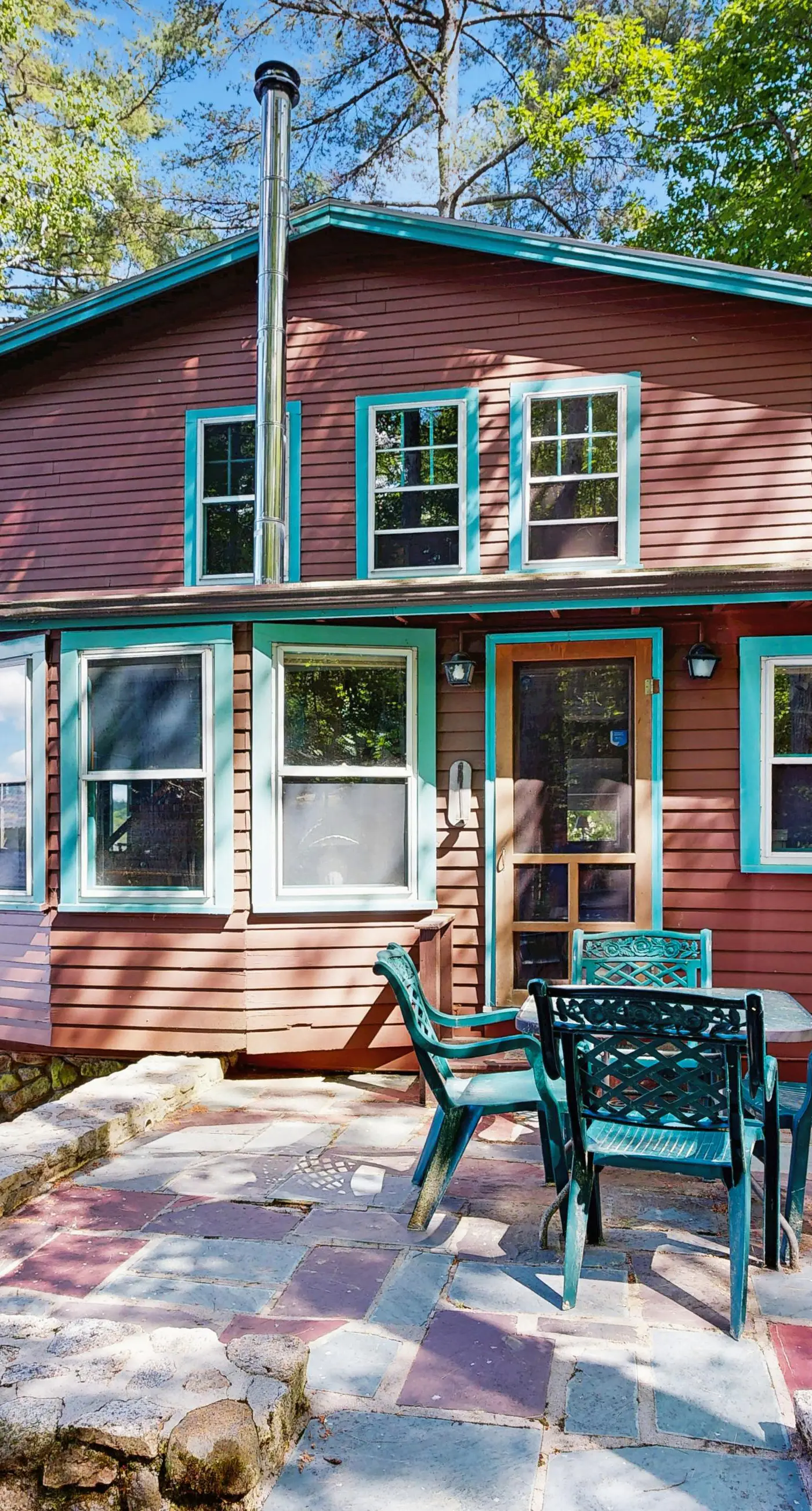 Lakefront Retreat