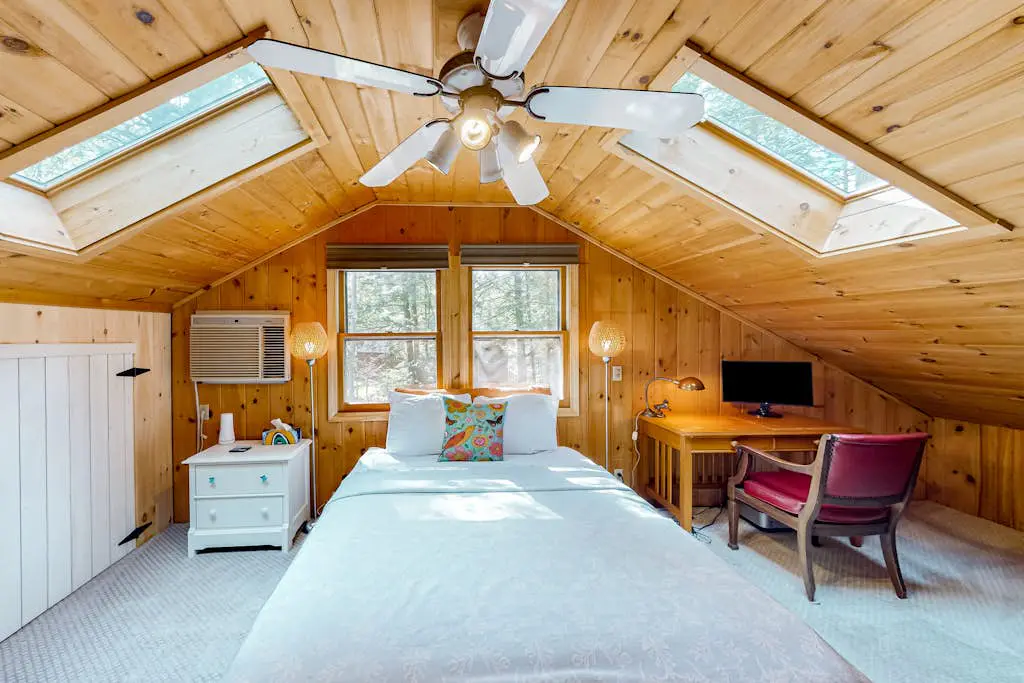 Camp Loon a Tic