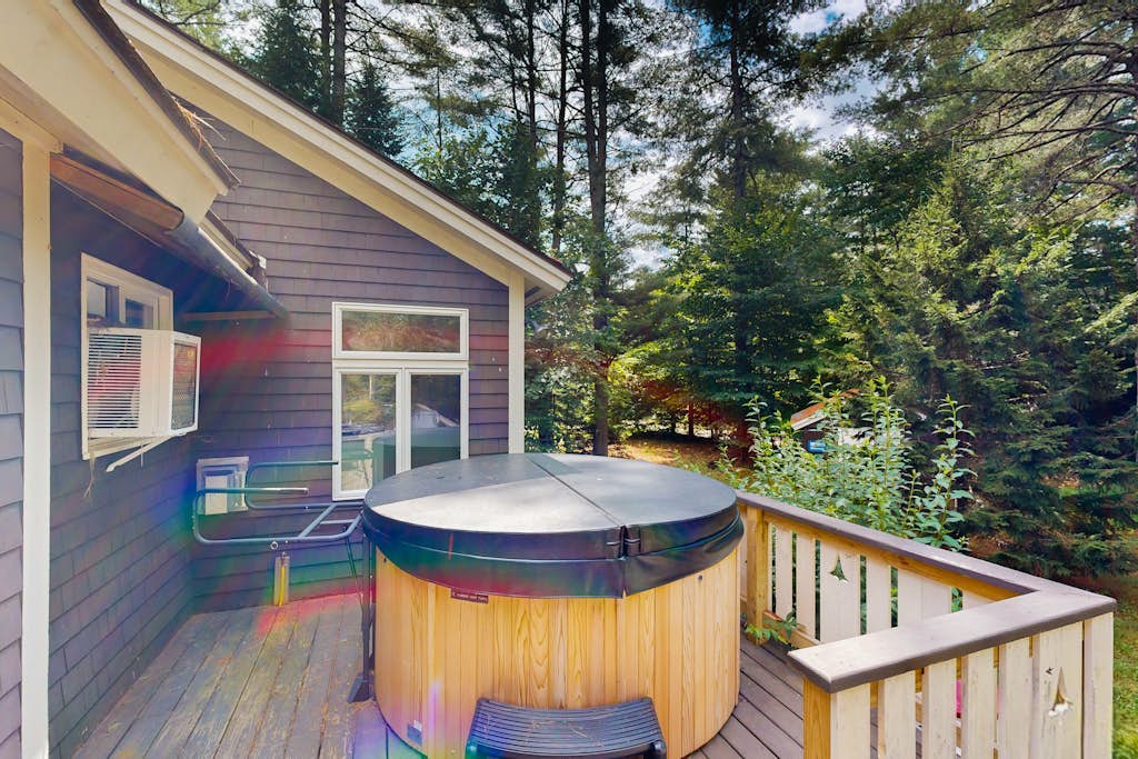 Awesome mountain chalet with a hot tub, fire pit, and room for the whole family