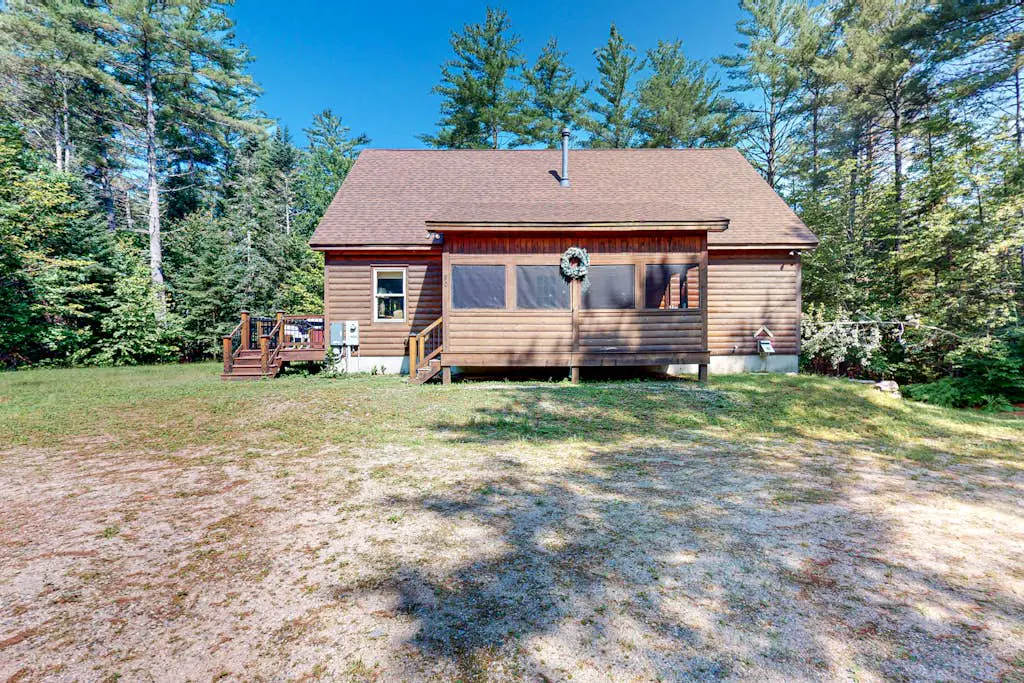 Pinecone Lodge