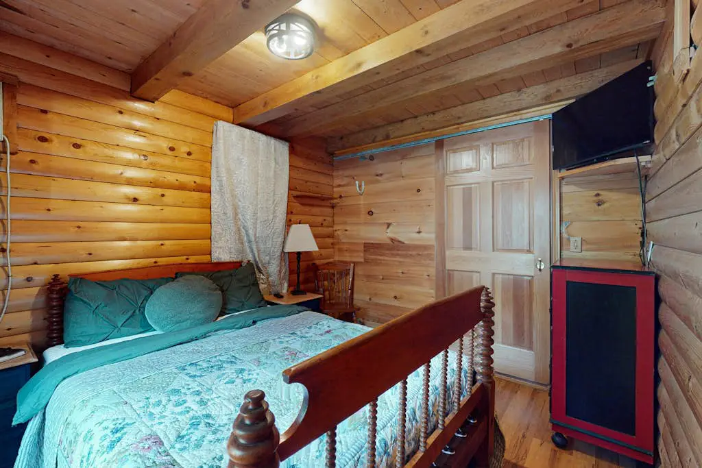 Hemlock Ridge Retreat