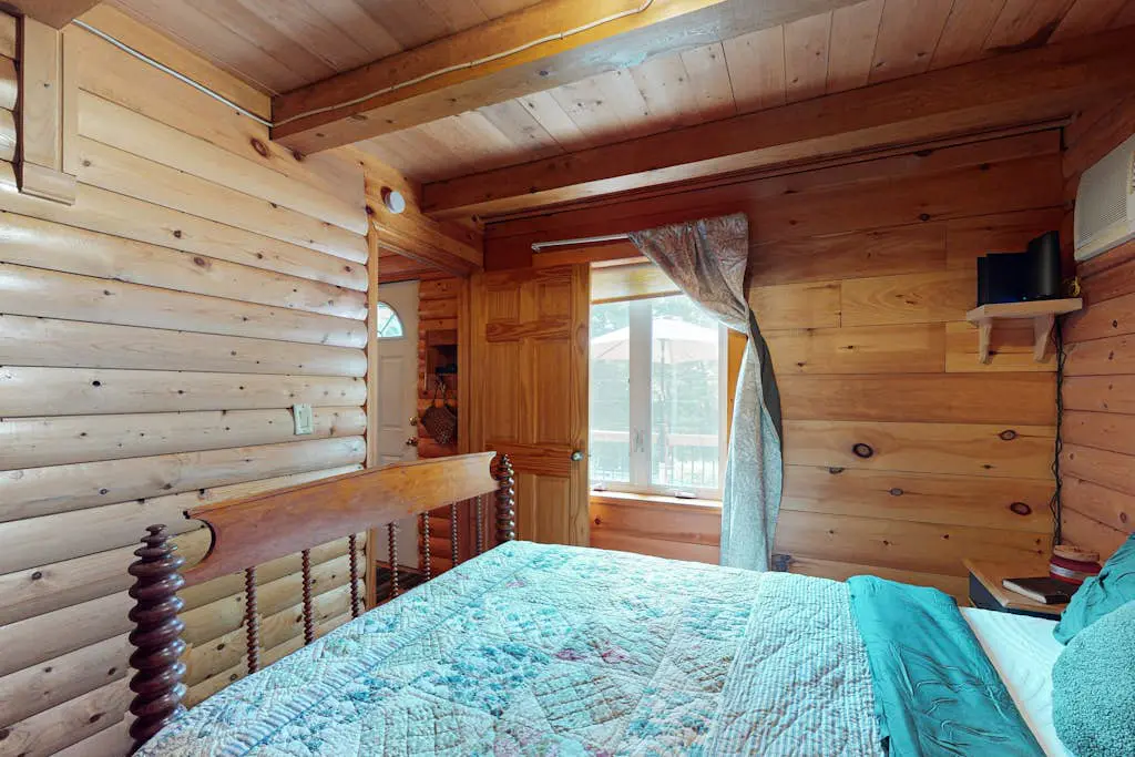 Hemlock Ridge Retreat