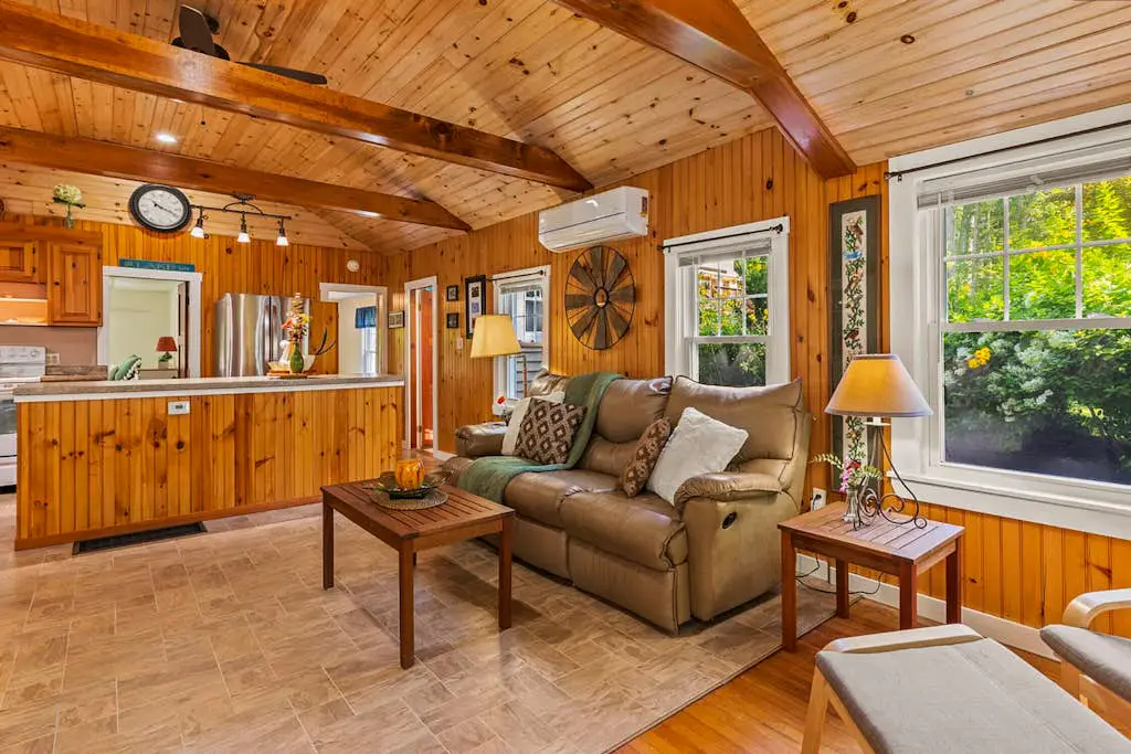 Sebago Shores Cottage