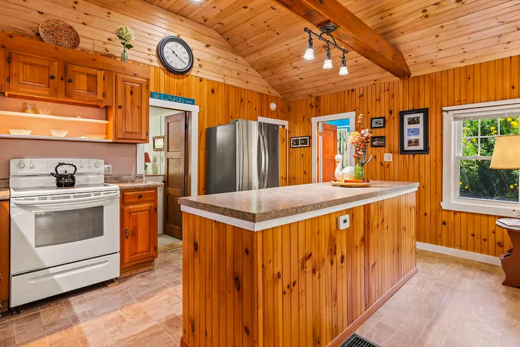 Sebago Shores Cottage