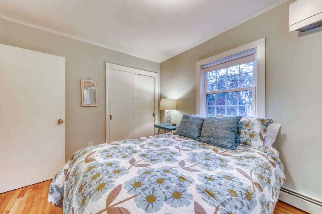 Kennebunk Family Cottage With Crib