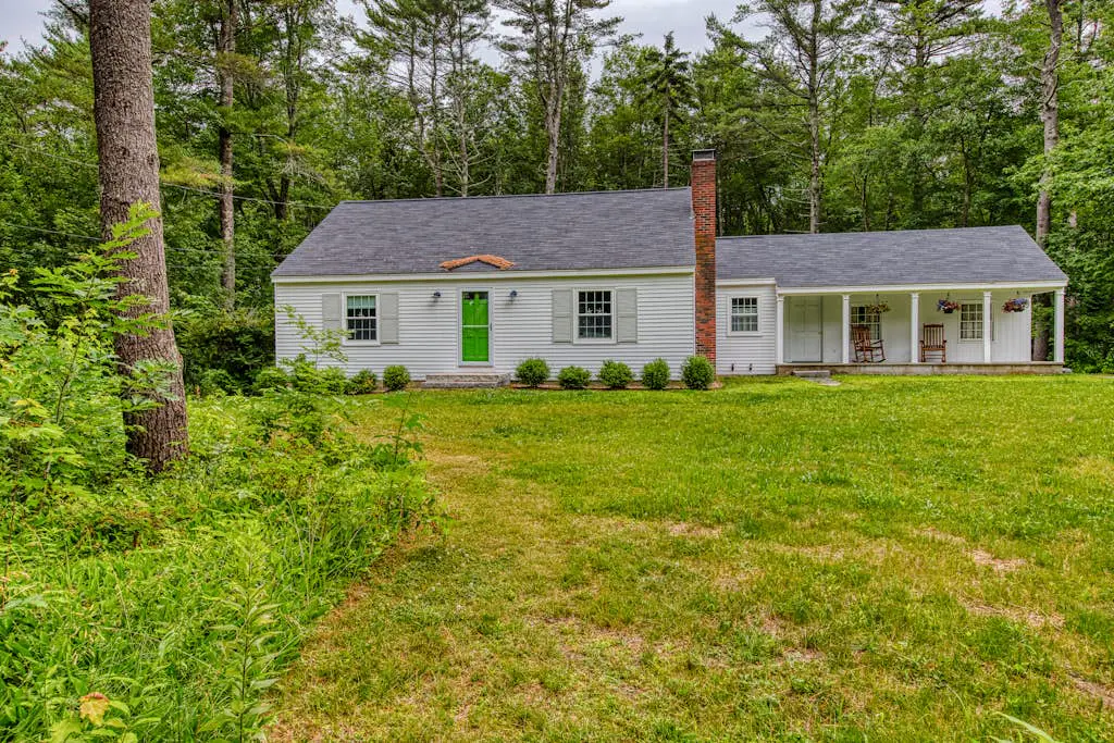 Kennebunk Family Cottage With Crib