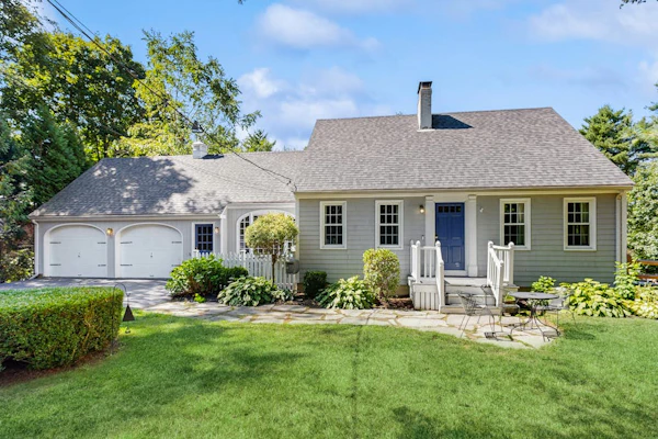 Charming Retreat w/ WiFi, Ping Pong Table & Walking Distance to the Ocean