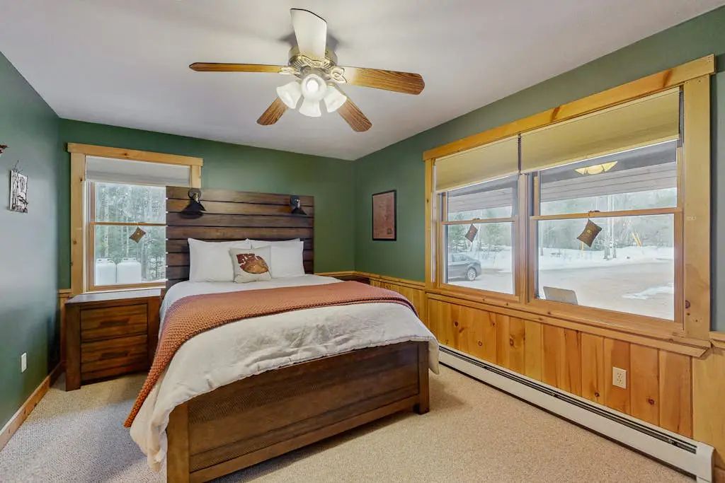 Snowy Pines Lodge