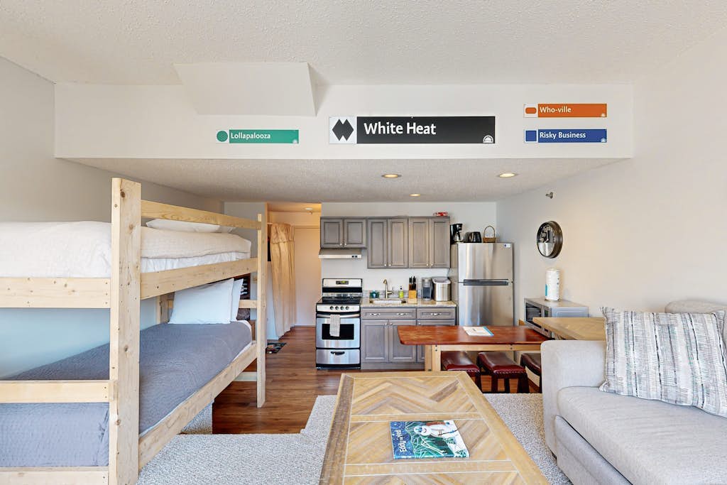 Cozy Studio with Slopeside Access, Pool, Sauna, and Mountain Views
