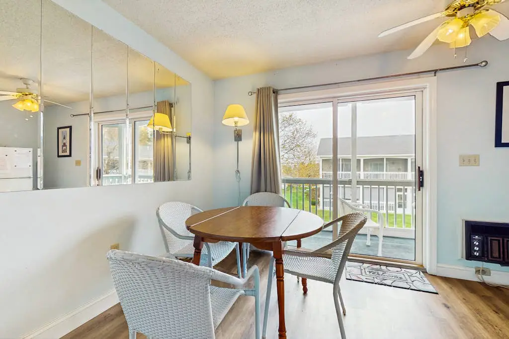 Wellington Manor 222